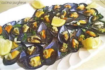 Cozze al prezzemolo - una ricetta di mare semplice e saporita.