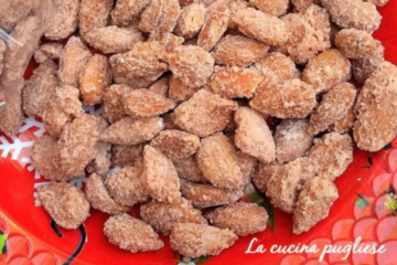 Mandorle pralinate - una specialità pugliese..tanto deliziose, prelibate e squisite da assaporare a Natale e quando si ha voglia di un dolcetto per "coccolarsi". Ecco la ricetta!