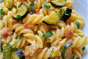 Pasta con zucchine pancetta e zafferano - cucinapugliese