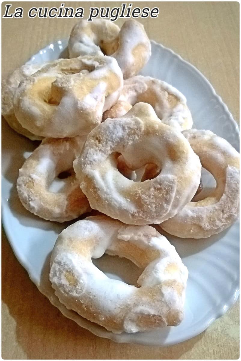 Taralli glassati al limone ~ La Cucina Pugliese - Cucina ...