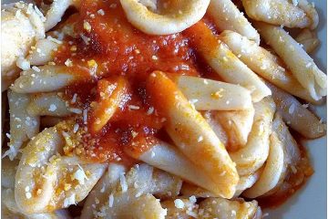 Orecchiette e minchiareddhi con ragù di carne pugliese - la cucina pugliese--