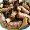 Salsiccia e funghi in padella semplice e veloce